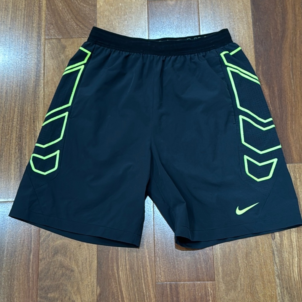 Men's Nike Vapor Flex Woven Training Shorts 8" Ins, Black, M 684825-010